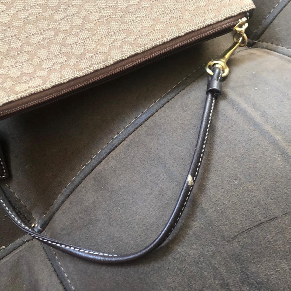 Coach wristlet - Picture 5 of 5